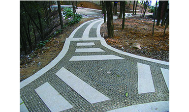 虹潤公司捐資57萬元用于順昌合掌巖風景區(qū)建設