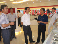 南平市委副書記黃福清、市委常委統(tǒng)戰(zhàn)部部長黃健平一行視察虹潤公司