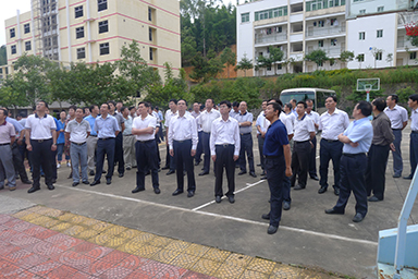 南平市市委書記裴金佳、市長(zhǎng)林寶金率市委市政府全部領(lǐng)導(dǎo)及各市縣主要領(lǐng)導(dǎo)一行蒞臨我公司視察指導(dǎo)